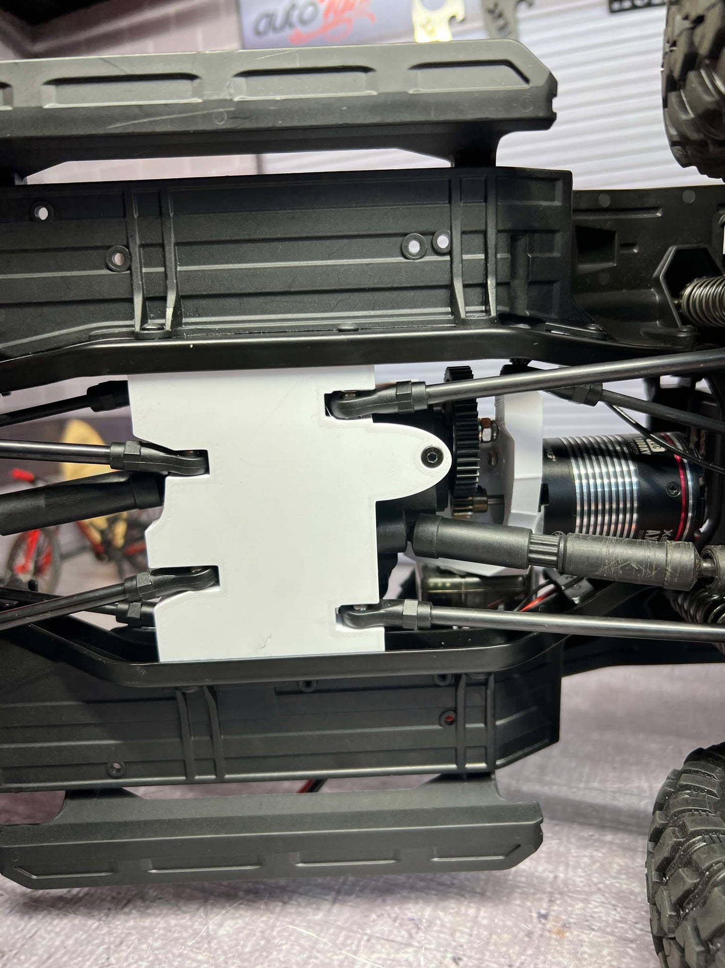 TRAXXAS TRX4 RTR FLAT BELLY SKID & MOTOR MOUNT