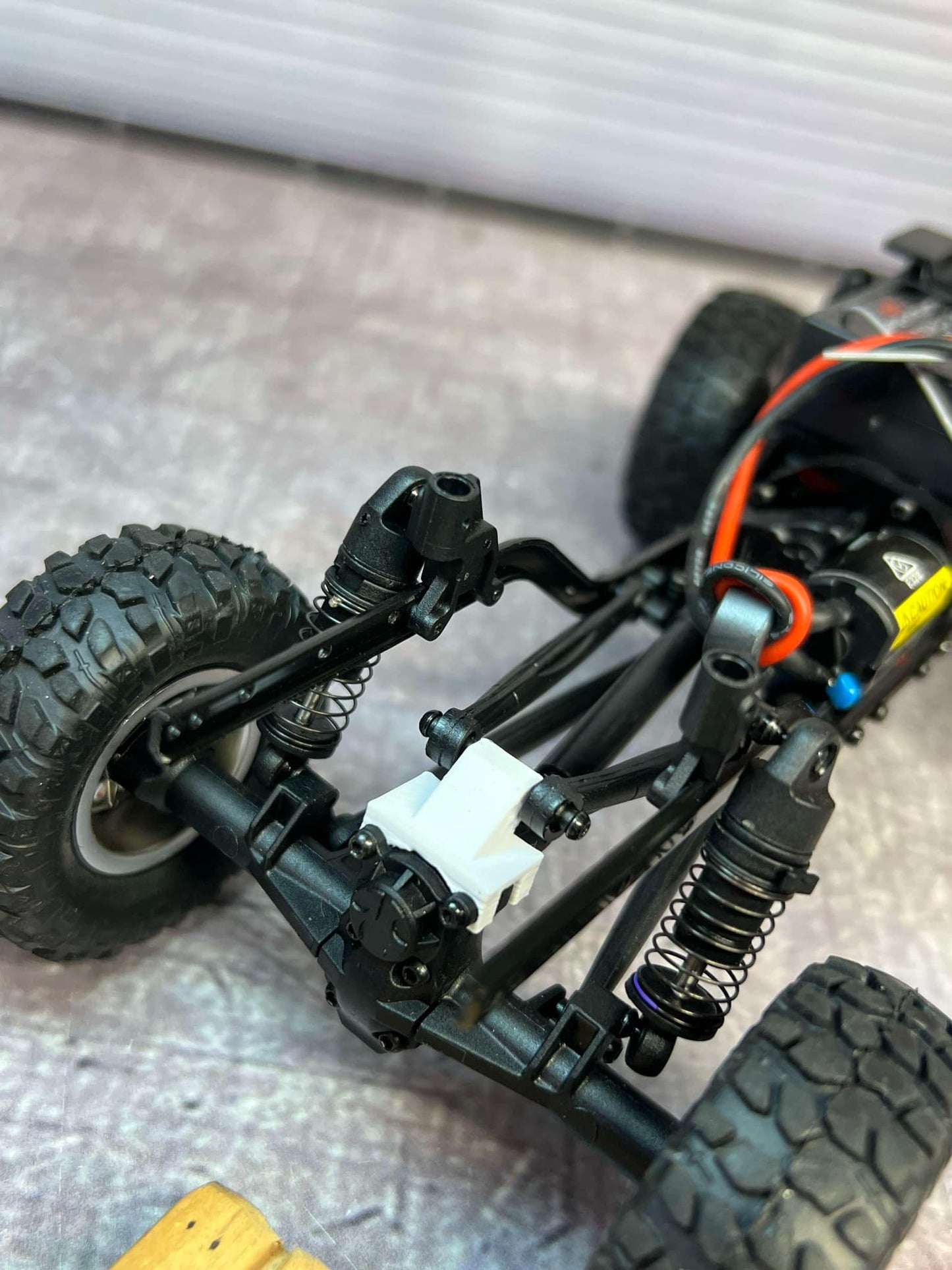 1/24 Link Riser