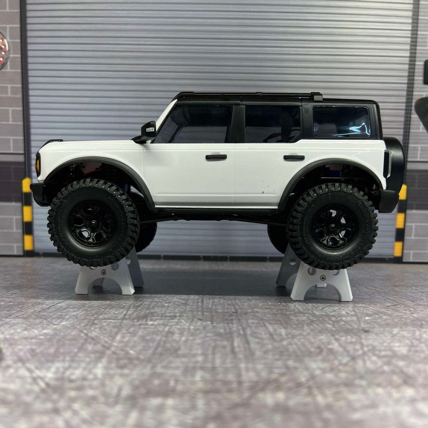 TRX4M AXLE STAND