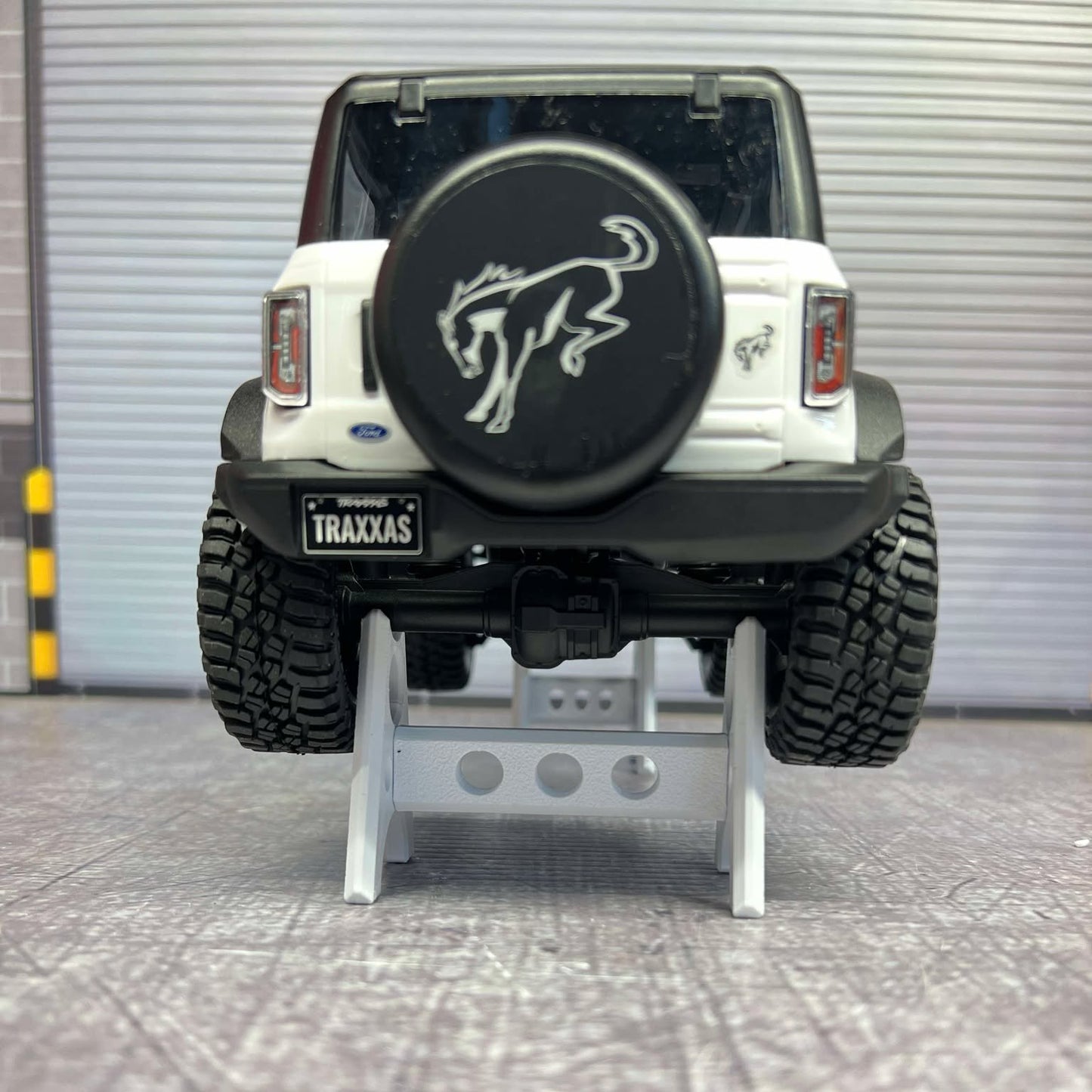 TRX4M AXLE STAND