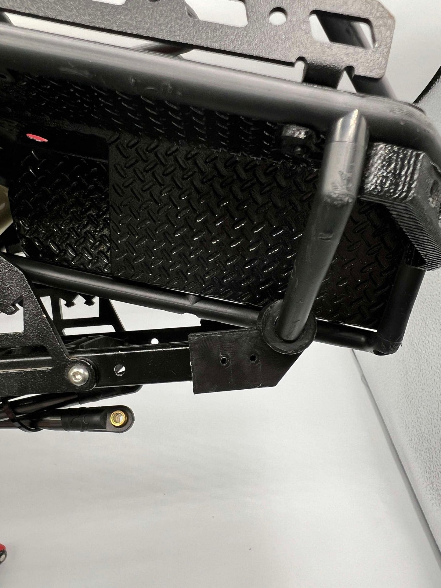 Axial Honcho Flip Hinges